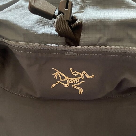 Arc'teryx Jacket Womens M Goretex XCR Theta LT Hiking Waterproof VTG - Picture 6 of 10